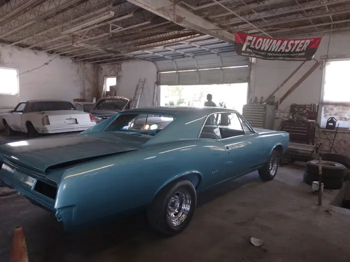 Shea's Custom Dual Exhaust And brake center 7