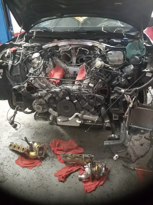 DK Hardee Automotive - a Main Street Auto shop 2
