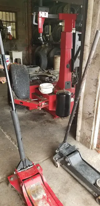 Wood's Tire & Auto 4