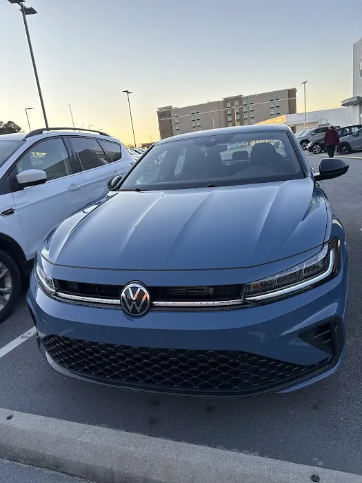 Valley Auto World Volkswagen Service 6