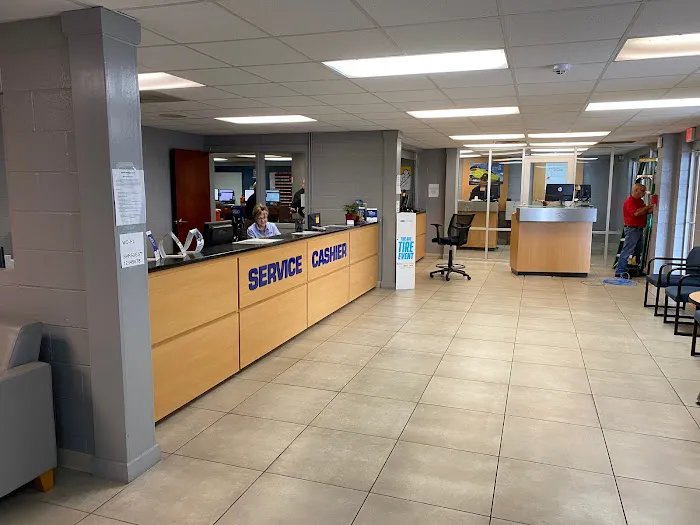 Stokes Hodges Ford Service Center 0