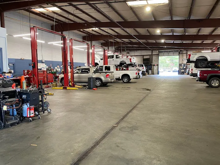 Stokes Hodges Ford Service Center 4