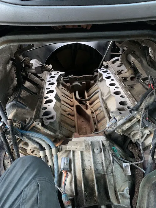 JennJohn's Auto Service 4