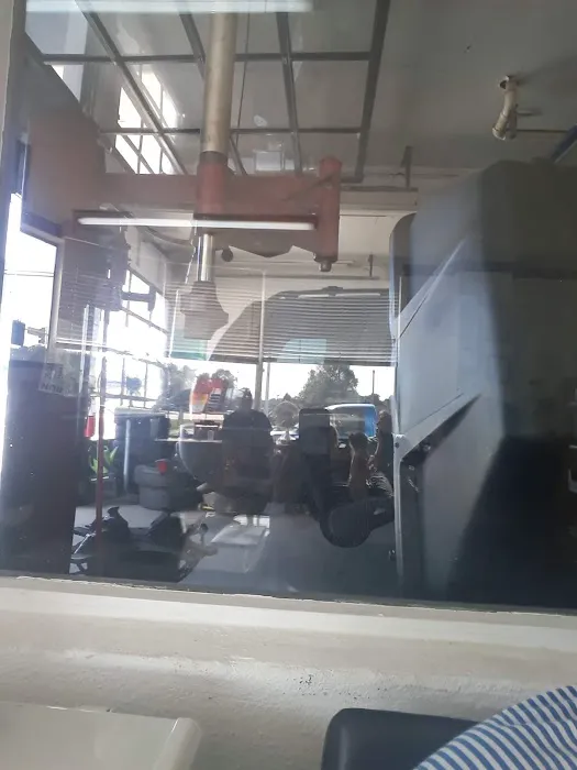 Larry's Service Center 3
