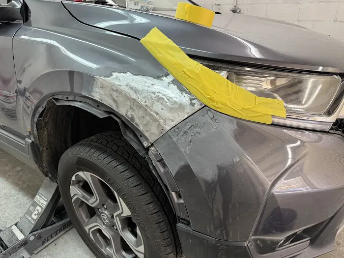 Body works and dent shop Leon 7