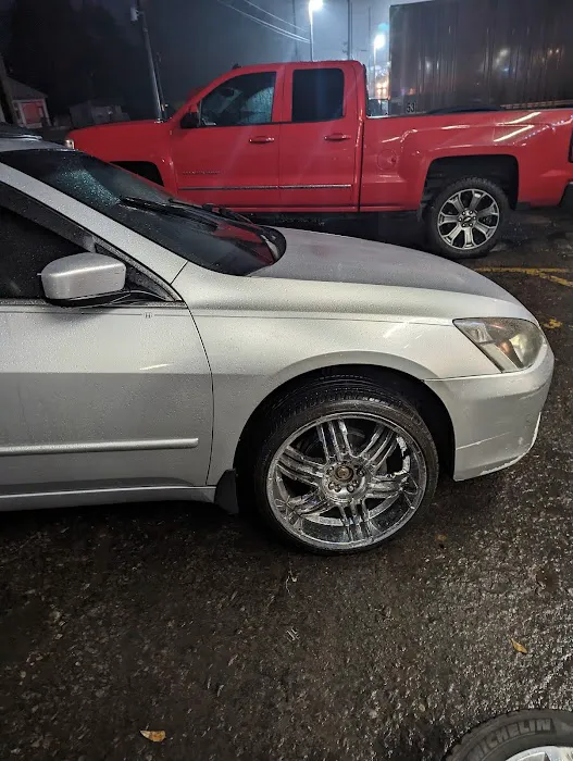 Castillo Tire Shop 7