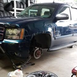 W & C's Tires ico
