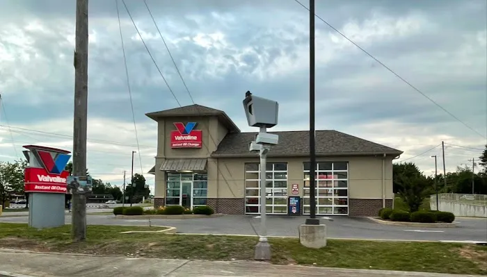 Valvoline Instant Oil Change 1