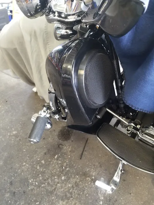 Extreme Car Audio & Window Tinting 4