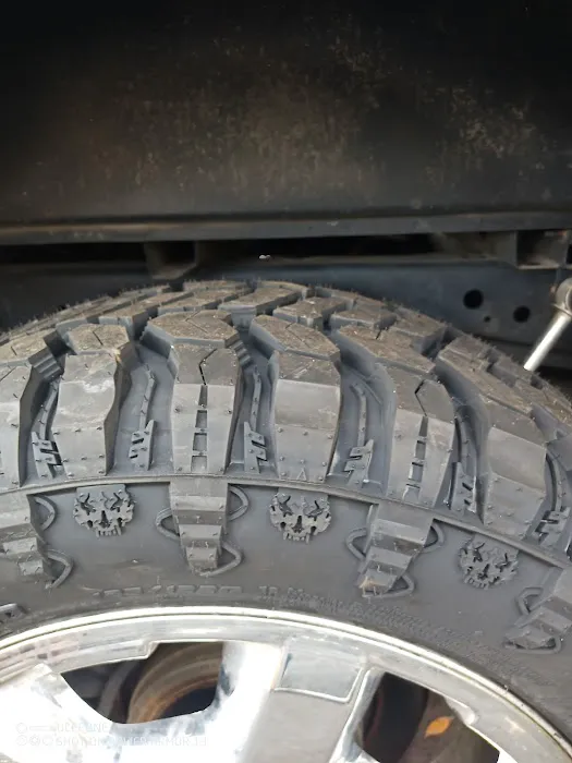 Fast Tires LLC 4