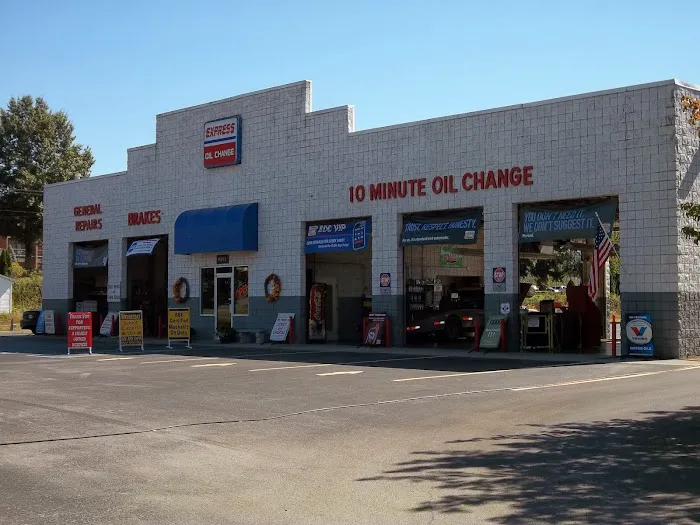 Express Oil Change & Tire Engineers 9