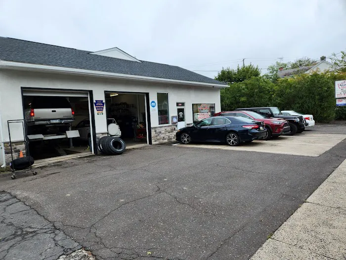 Godshall's Auto Service of Hatfield 9
