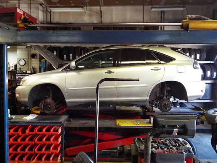 Victor's Auto Care 6