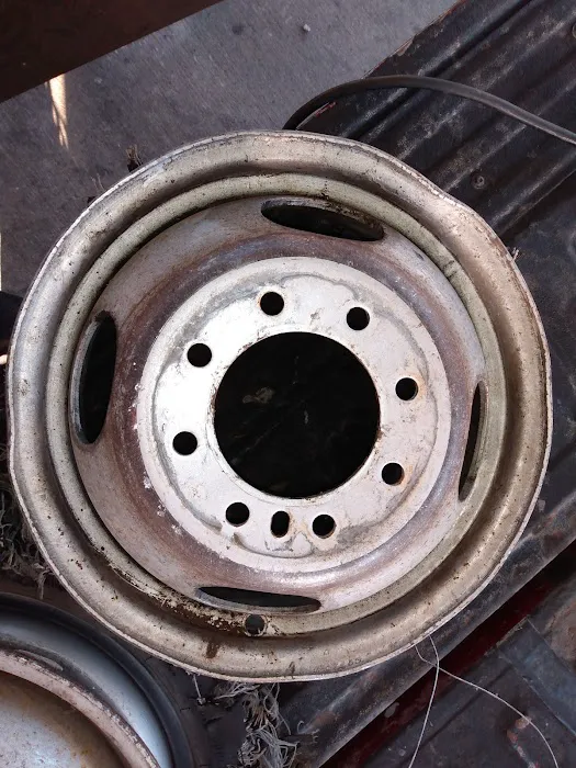Les Schwab Tire Center 3