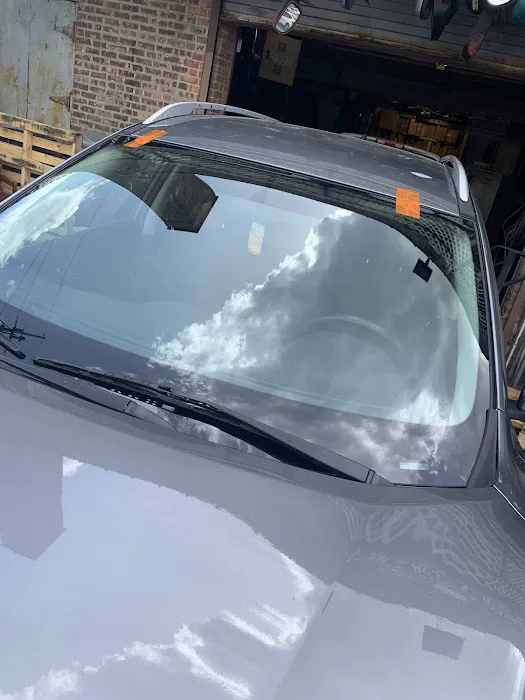 Atlas Auto Glass 1