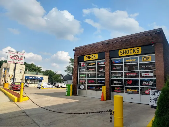DF Tire Shop #2 - Melrose Park 1