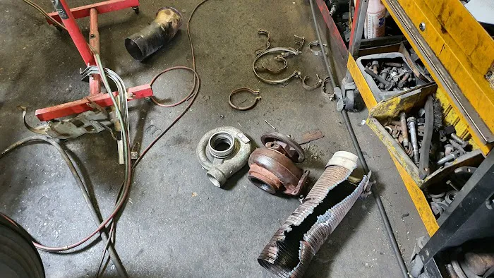 Pom Truck Repair 3