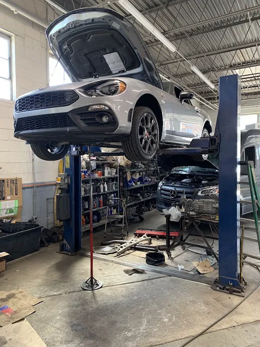 International Auto & Body Repair 9
