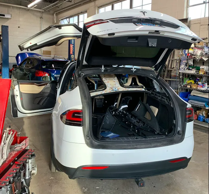 International Auto & Body Repair 7