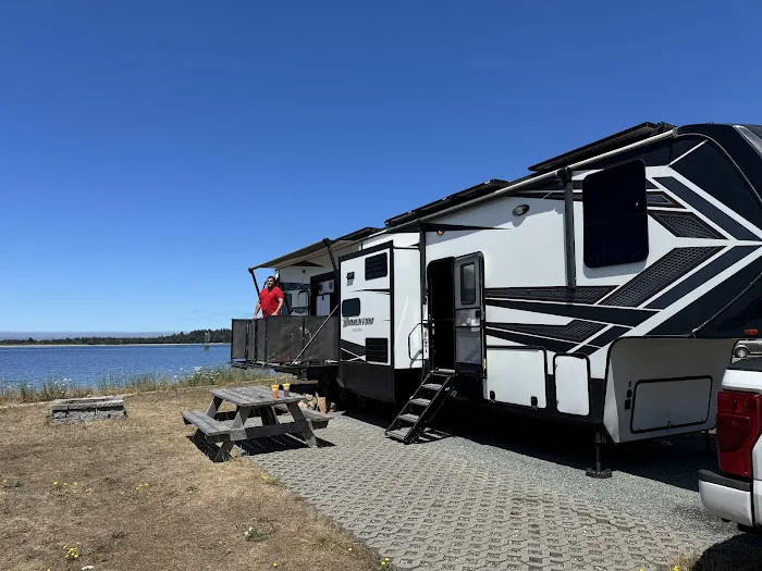 Busted Knuckle RV Repair 6