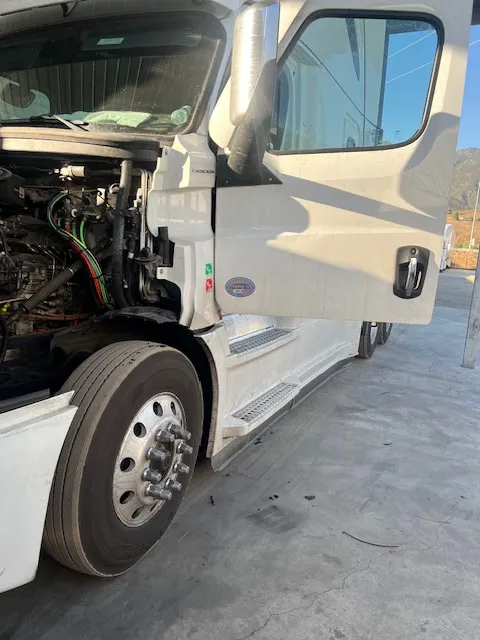 Leo Electric & Truck Repair 1