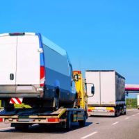 Liner Heavy Duty Towtruck LLC