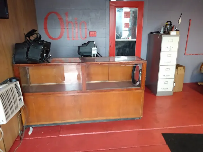 Debolt Auto and Tire 0