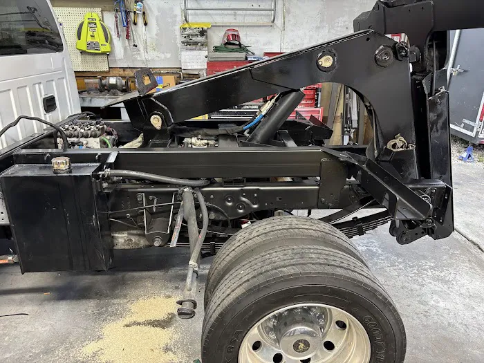 Danner's Road Service ( mobile truck repair ) 7