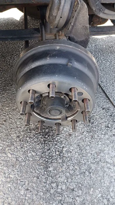 Danner's Road Service ( mobile truck repair ) 5