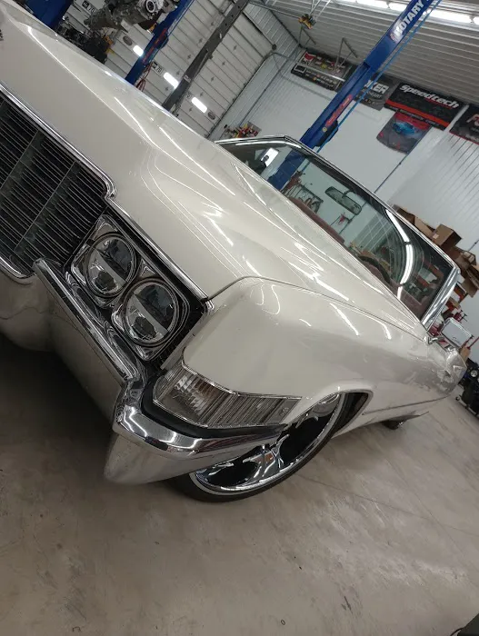 Smitty's Custom Automotive 0