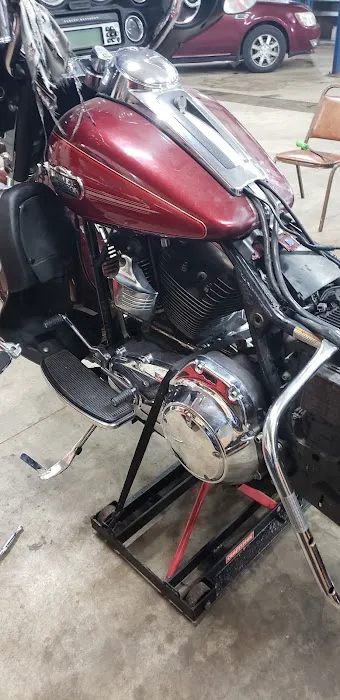 Ralph's Garage 0