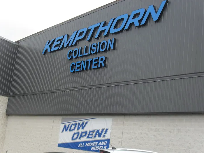 Kempthorn Collision Center - Canton 6