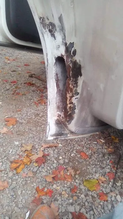 Spalding's Auto Body 8