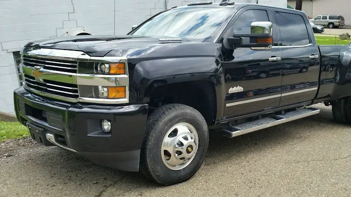 Dave's Auto Body 4