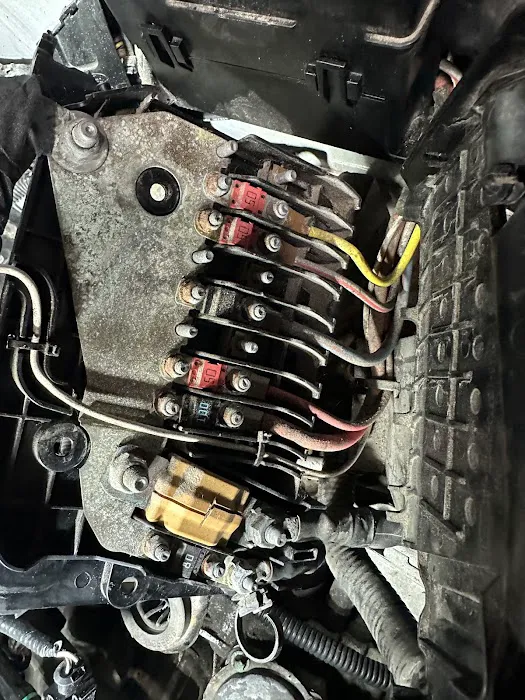 Lochmondy's Automotive 7