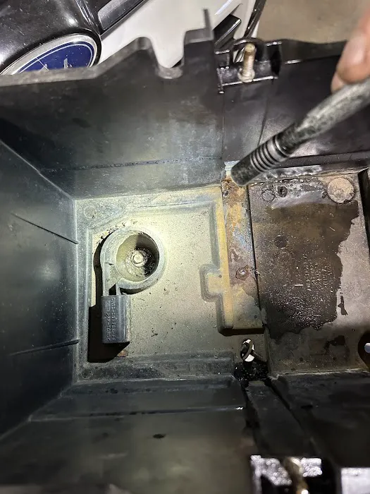 Lochmondy's Automotive 6
