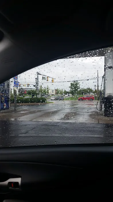 Lake Lansing Road Mobil Service 4