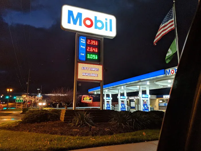 Lake Lansing Road Mobil Service 3