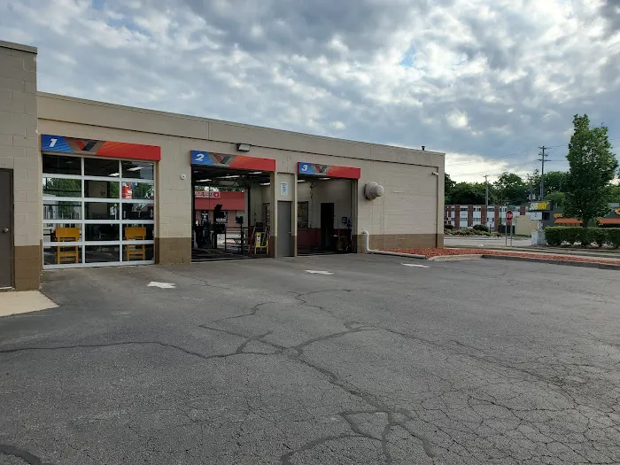 Valvoline Instant Oil Change 3