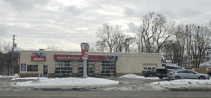 Valvoline Instant Oil Change 1
