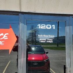 YOUNG'S BODY SHOP ico
