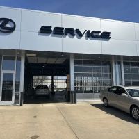 Serra Lexus Lansing Service Center