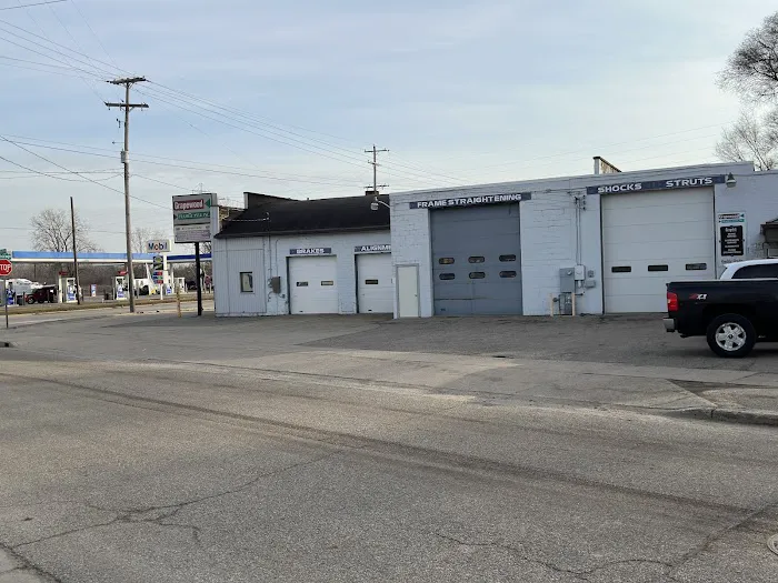 Grapewood Garage 2