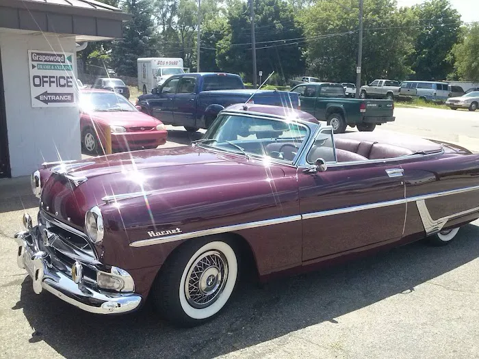 Grapewood Garage 6