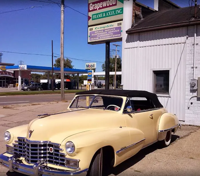 Grapewood Garage 9