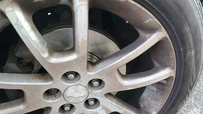 Moros Auto Garage 2