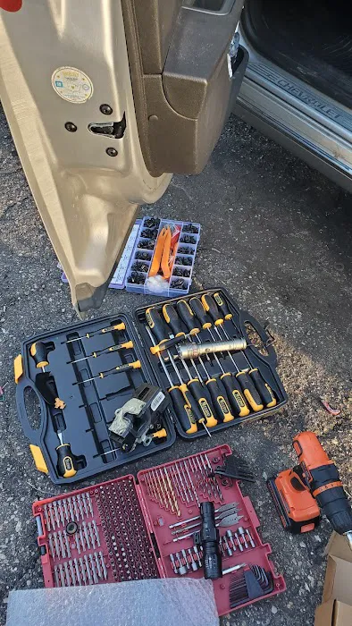 Moros Auto Garage 0