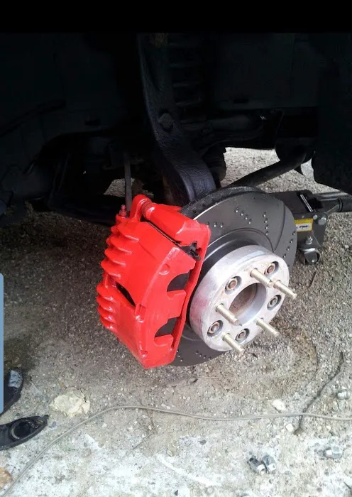 Moros Auto Garage 1