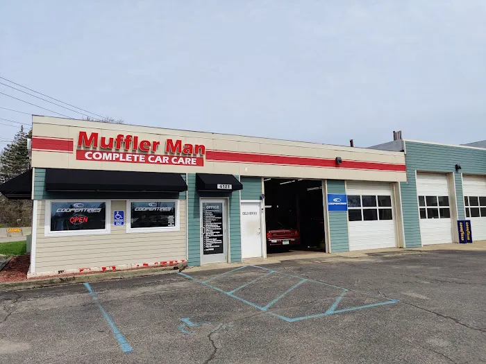 Muffler Man 0