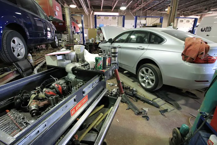 Yark Collision Center 0